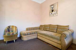 Апартаменты Home Hotel Apartments on Lva Tolstogo Киев Апартаменты: ул. Льва Толстого, 5А-8