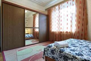 Апартаменты Home Hotel Apartments on Lva Tolstogo Киев Апартаменты: ул. Льва Толстого, 5А-14