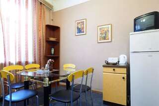 Апартаменты Home Hotel Apartments on Lva Tolstogo Киев Апартаменты: ул. Льва Толстого, 5А-45