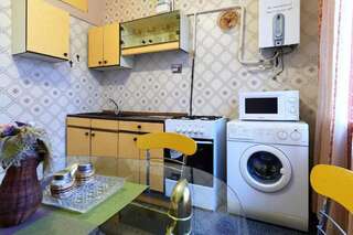 Апартаменты Home Hotel Apartments on Lva Tolstogo Киев Апартаменты: ул. Льва Толстого, 5А-46