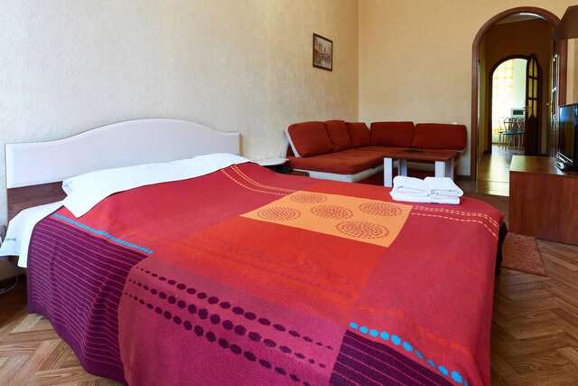 Апартаменты Home Hotel Apartments on Lva Tolstogo Киев-3