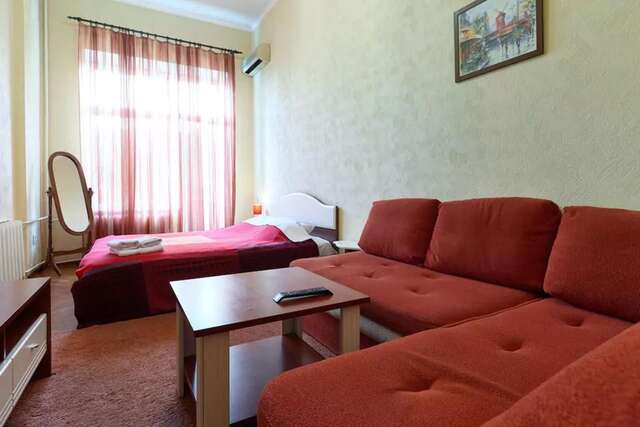 Апартаменты Home Hotel Apartments on Lva Tolstogo Киев-14
