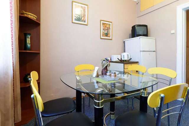Апартаменты Home Hotel Apartments on Lva Tolstogo Киев-37
