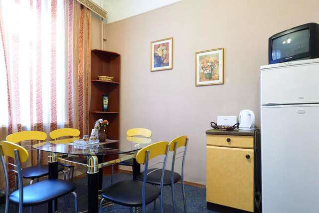 Апартаменты Home Hotel Apartments on Lva Tolstogo Киев-10